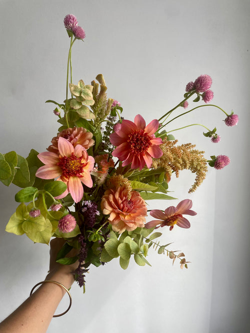 Le bouquet aux dahlias